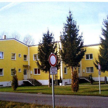 Отель Am Rasthof Dresdner Tor Вильсдруф Экстерьер фото